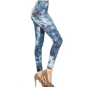 ROMA*CONCEPT. NWT. Leggings. Denim look. Torn Sublimatio. Buttery Soft. …